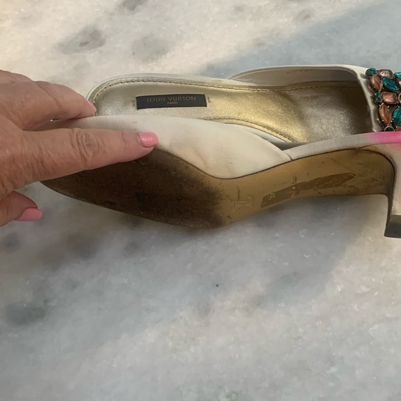 Louis Vuitton Vintage Kitten Heel Satin Jeweled Mules -Adorable. Flaw - Picture 9 of 13